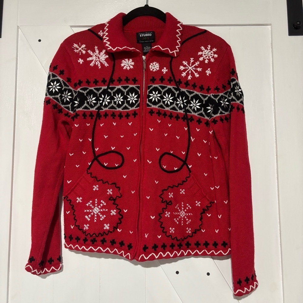Designers Originals Studio Joy
Christmas holiday sweater cardigan mitten pockets